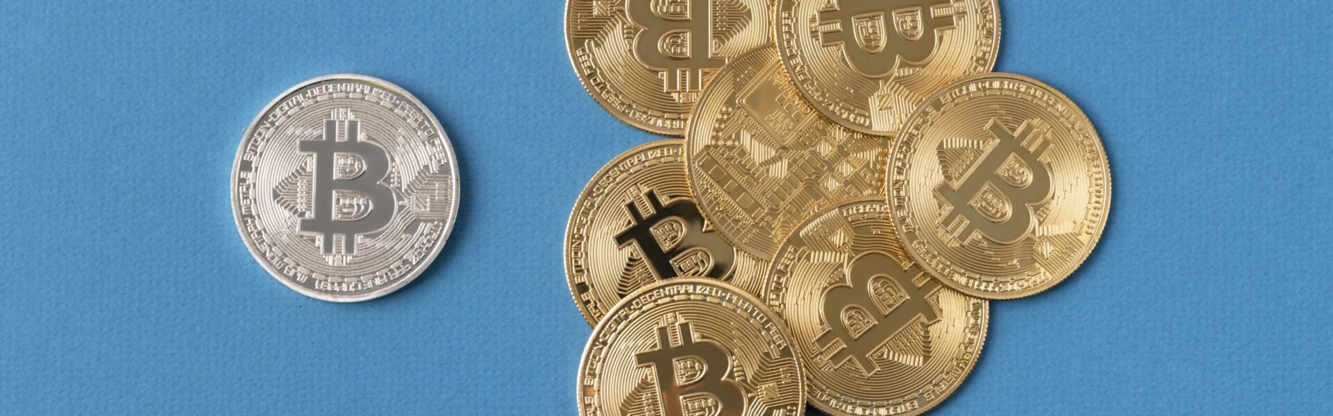 Illustration of Russia’s Kraken darknet market with rising crypto sales charts and global market decline in the background, emphasizing its defiant growth.
